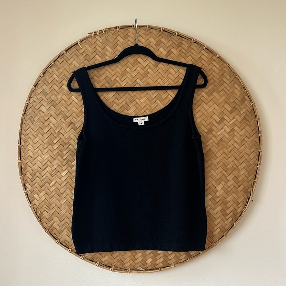 WOMEN’S BLACK CLASSIC STYLISH ST. JOHN CLASSIC KNIT‎ SLEEVELESS SWEATER - EUC